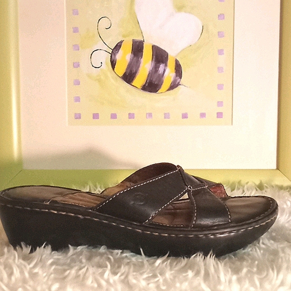 Born brown leather slide sandals